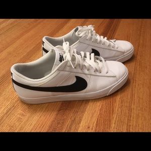 Men’s Nike Court Royal shoes